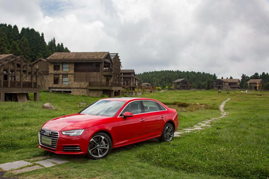  Audi A4 L 45 TFSI Quattro (B9) 2016 года  (CN) (фото 7 из 13)